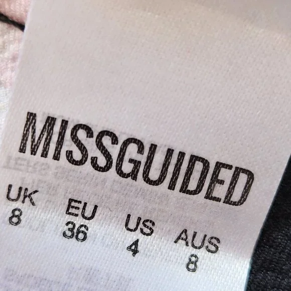 Missguided Cap Sleeve Dark Floral Playsuit Black Summer Romantic Feminine Cute - Picture 9 of 13